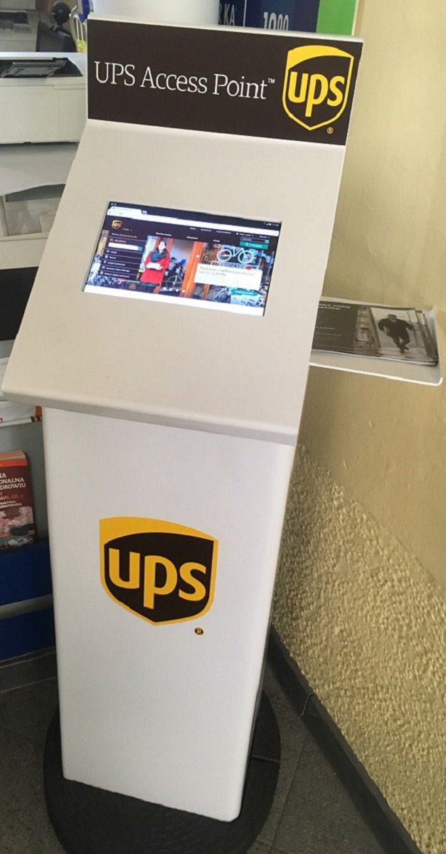 UPSPolska's tweet image. Czy wiecie, że w #UPSAccessPoint możecie także wygodnie i szybko nadać przesyłkę? Wystarczy przynieść swoją paczkę wraz z etykietą. W wybranych punktach etykietę wydrukujecie na miejscu i za wszystko zapłacicie kartą. 😊📦💳 bit.ly/2w71K0w