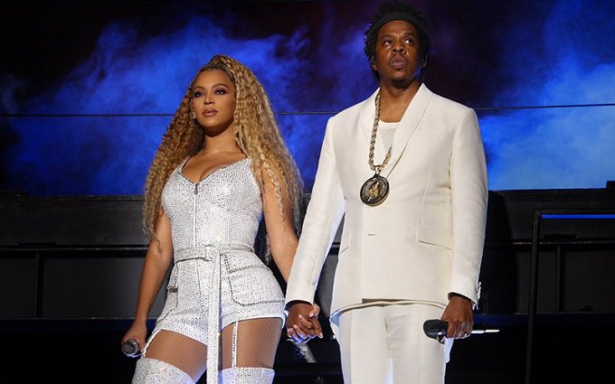 937RhythmFm's tweet photo. 12m
Beyonce & JAY-Z Presented With Key To The City Of Columbia
https://t.co/7OW54SjACj
#RhythmEntertainmentNews #Beyonce #JAYZ #SteveBenjamin #Columbia https://t.co/Qx8bG7C3A3