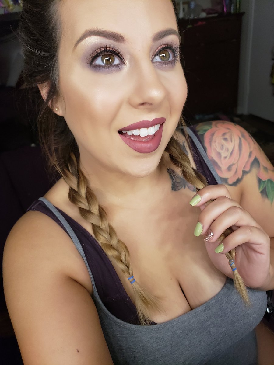 ashemnicole's tweet photo. Here's to being 27!
#ABH #norvina #amrezyhighlight #benefitcosmetics #RollerLash #prettyvulgar #theink #colourpop #crybaby #maybelline #matteNporeless #tarte #shapetape #busygalbrows #toofaced #sweettea #klpolish #pistachioicecream #jeffreestar #velourliquidlip #humannature https://t.co/W59zzbcWnP