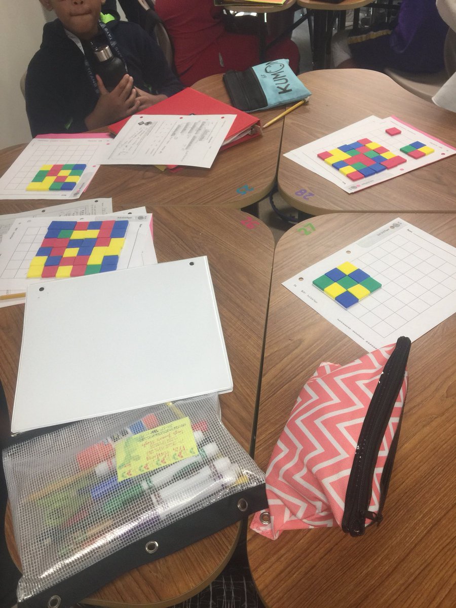 ashwilliams314's tweet image. Perfect squares and square root discovery #katymodelsmath #taysmath