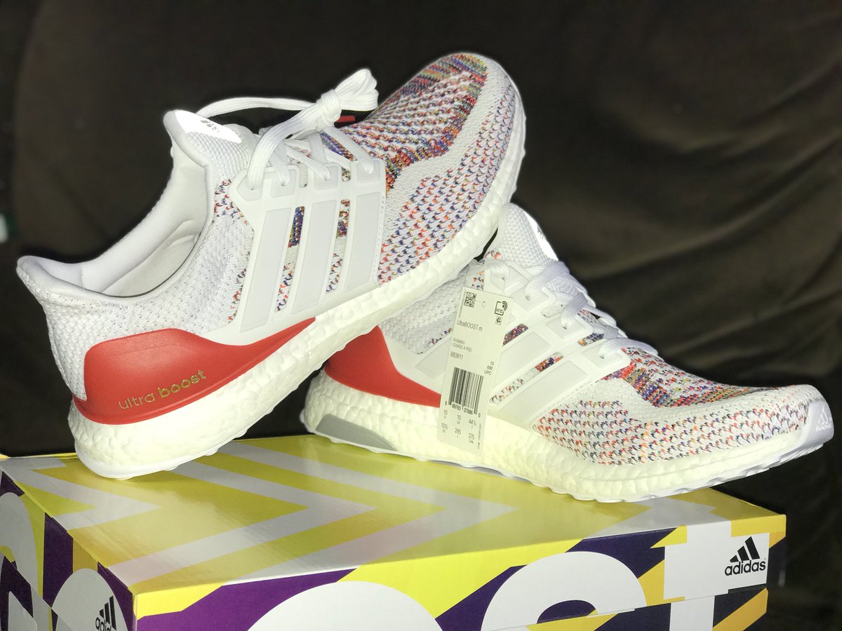 Islandsnkrs's tweet photo. local champ sports held me down ππΌ #adidas #ultraboost 2.0 multicolor #clean #dopesneaker https://t.co/GHeSlnk7Sg