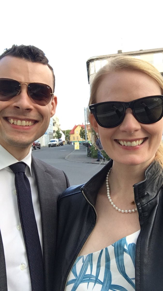 Við bjuggum að vísu ekki til # en hér erum við Pétur nýgift og fín 💖😄🎉