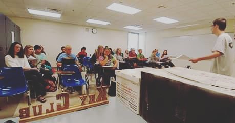 CalumetKeyClub's tweet image. Great to see all the fresh faces today at Hanover's first meeting! #welcome #KEYCLUBBERS