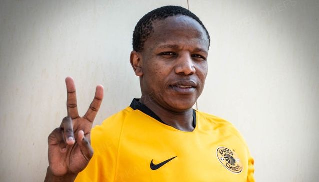 BenzFumbela's tweet photo. Unwanted items kaizer chiefs https://t.co/mMUwf7V9DS