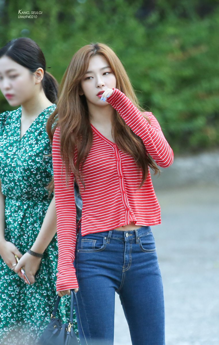 SeulReneDaily's tweet photo. |PIC/HD| 180817 [🐻] OTW to KBS Music Bank #PowerUp #SummerMagic #RedVelvet #레드벨벳 #PowerUp2ndWIN #SEULGI #슬기
© UMa940210 https://t.co/1t5Vibjp4O