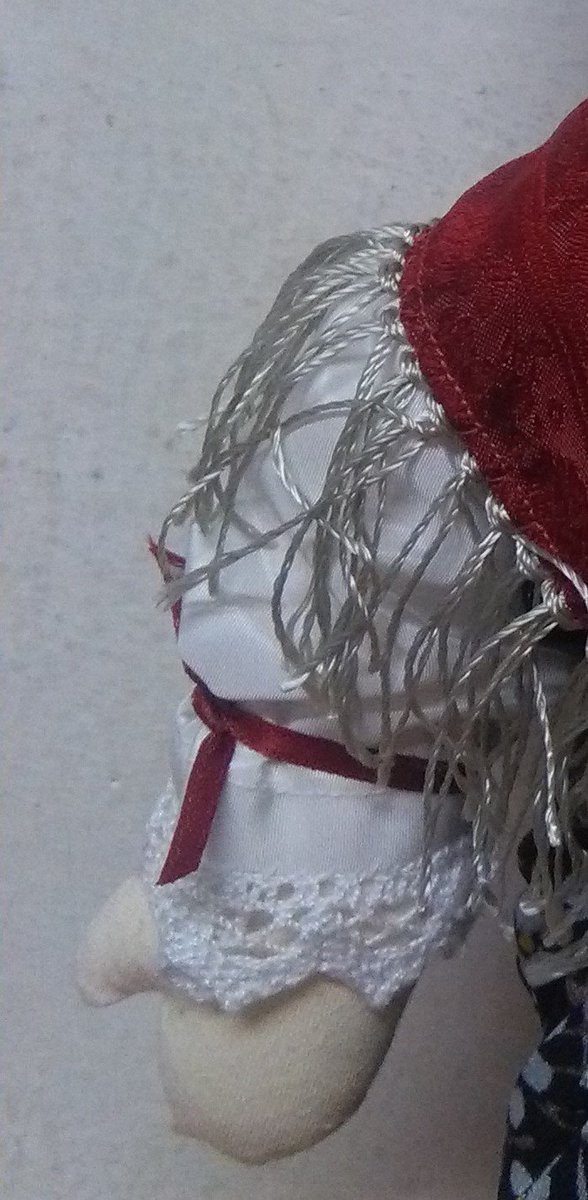 UldAnpezo's tweet photo. Stanno arrivando! Vi aspettiamo domenica! #ulda #ladini #ladinia #anpezo #cortina #tradizioni #cultura #mycortina @UldAnpezo @UNICEF_Italia #pigotte https://t.co/uYHC1wxQua