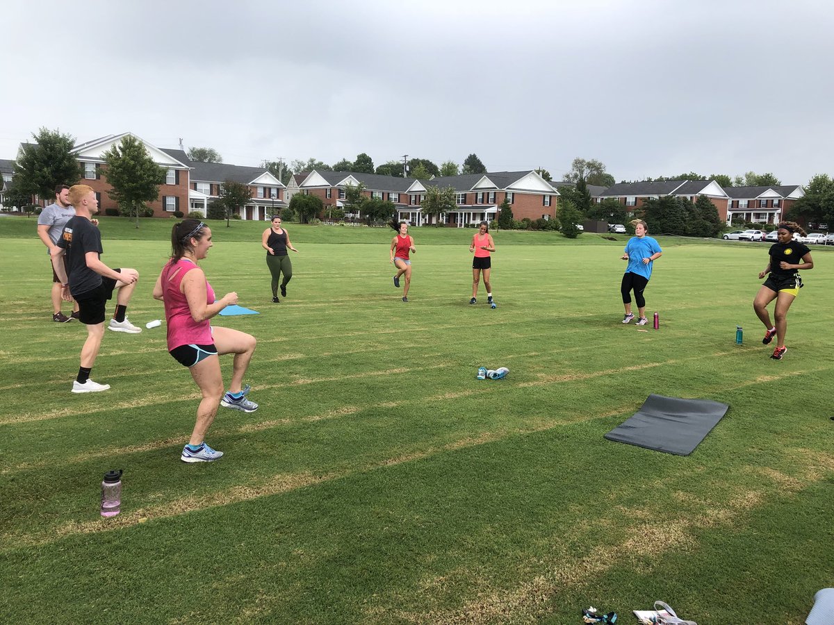 CUSwimTeam's tweet photo. Getting better everyday! #CUSwim https://t.co/gu8eI5FVI1