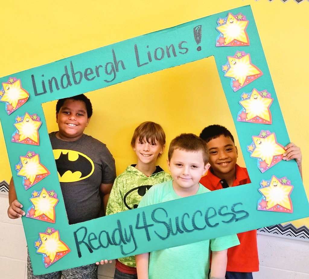 ColsCitySchools's tweet image. These Lindbergh Lions are #Ready4Success. Great #FirstDayCCS in the books.