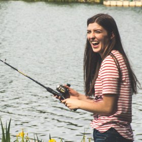 Take_Me_Fishing's tweet image. When there's time for a vacation, there's time for #fishing! These #nonresident #fishinglicense tips will be very useful if you're leaving your state to go on a #fishingvacation: ow.ly/la9O30lr0vA
