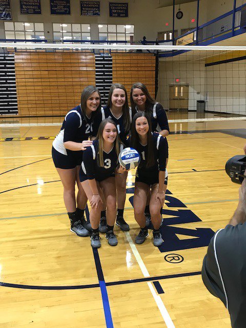 MSJ_WVB's tweet photo. Picture Perfect! MSJ Seniors are ready for the season to begin! #DIIIVolleyball @MSJ_Athletics https://t.co/OchpvBEoko