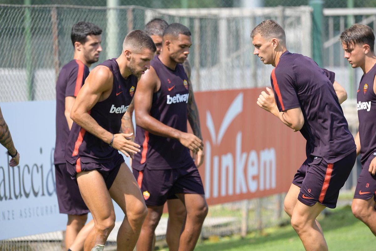 Kevin_strootman's tweet photo. ⚽️☀️ https://t.co/htQSMWVb8k