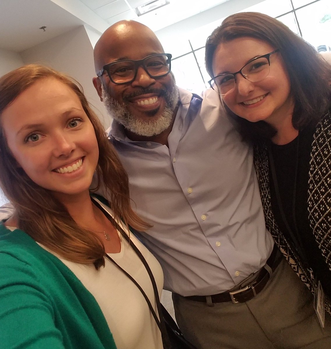 MrsZera130's tweet photo. @MissAlberto12 and I loved listening to and meeting this extremely inspirational father and author at #SummerSummit.
"You cant just BE blessed, you have to work hard to be blessed" - @TyAllanJackson #allthingsPD https://t.co/jbK17nDiFq