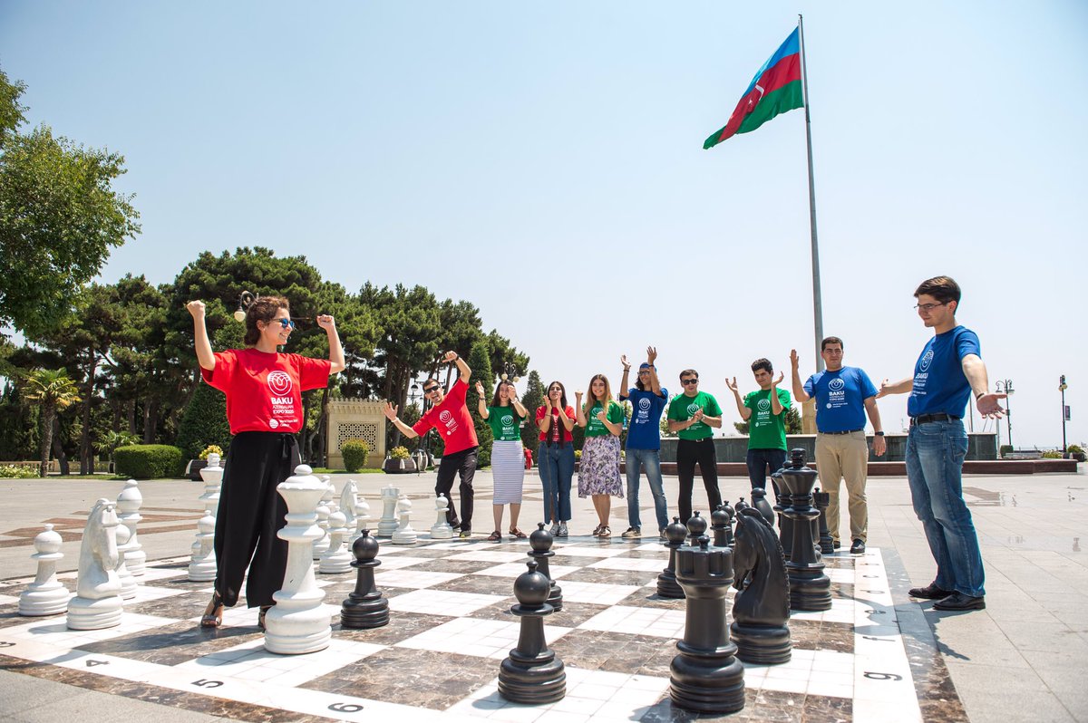 bakuexpo2025's tweet photo. Our group of 25 young and promising Azerbaijanis enjoyed a game of chess on Baku Boulevard, a beautiful walk by the seafront where the Azerbaijan Carpet Museum and Baku Ferris Wheel are also located, as they promote the benefits of Baku’s bid #Groupof25 #BakuExpo2025 https://t.co/IZqwDBEvav