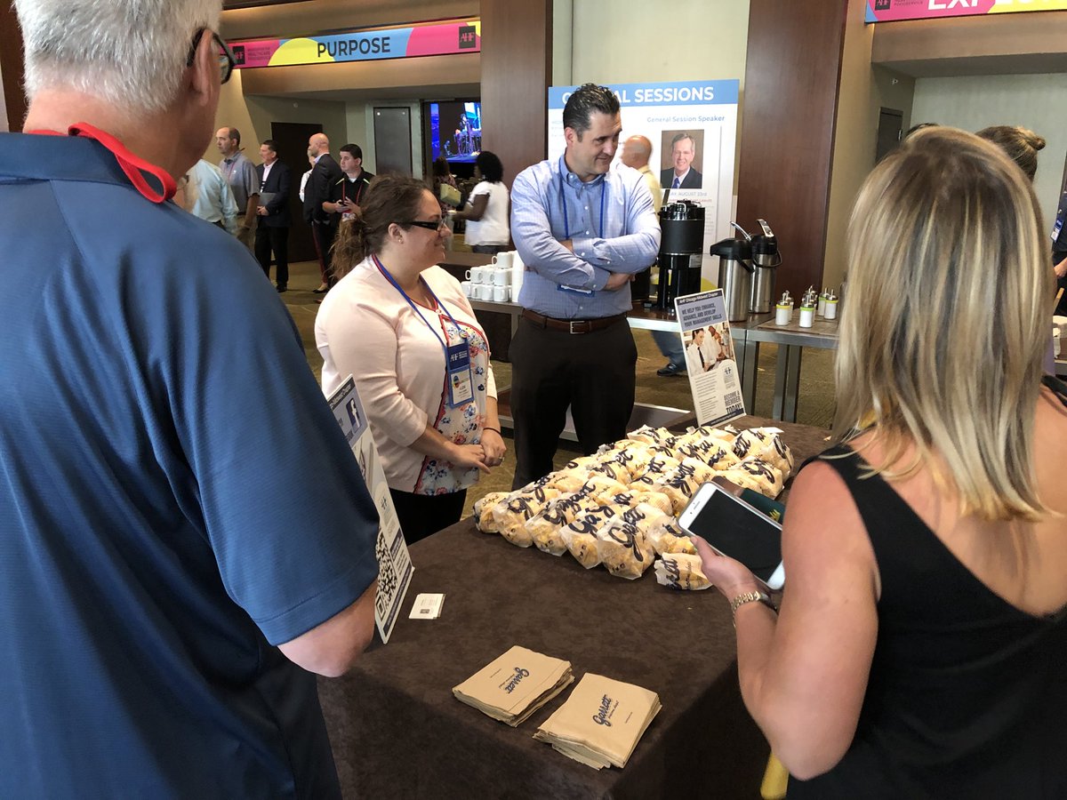 FES_Editor's tweet photo. Having Garret Popcorn makes the Illinois @ahfnetwork chapter pretty popular too. #ExploringAHF #AHF2018 https://t.co/0cuvrBdR9m