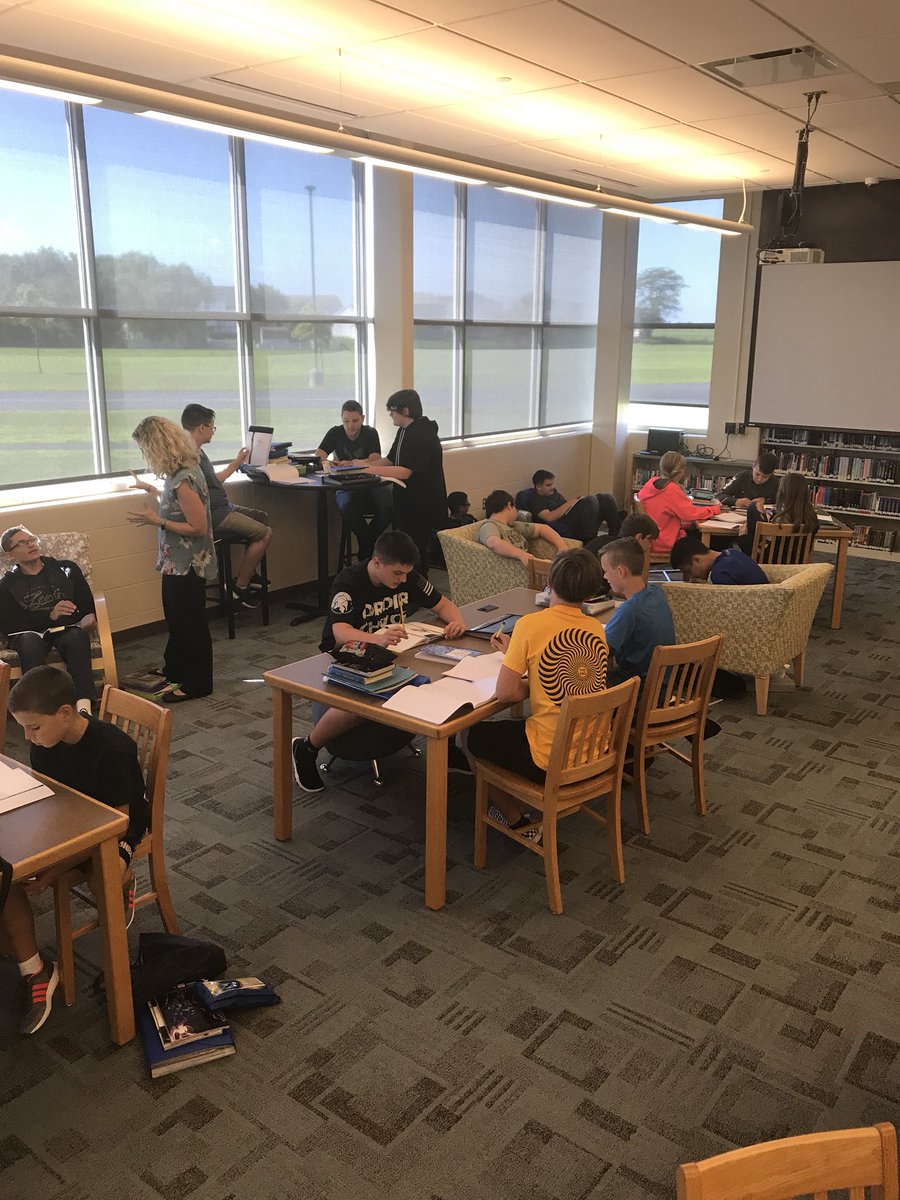 JSeebauer's tweet photo. Using what we’ve learned from @KellyGToGo @pennykittle &amp; @colbysharp - @WestVikings8 free write narratives using prompts from the #creativityproject https://t.co/MQgaBqYWss