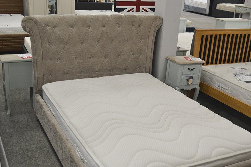 Grab a bargain on ex-display beds at Kerry's. Come see us at 3-23 Suffolk Road or give us a call on 01502 528 599 to learn more.

#FurnishingYourHomeWithLove