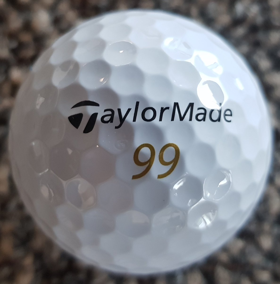 GIVEAWAY: Win a dozen <a href="/JustinRose99/">Justin ROSE</a> <a href="/TaylorMadeTour/">TaylorMadeGolfEurope</a> TP5 Athlete Edition golf balls! For your chance to win simply...
➡️ RT this tweet
➡️ Follow us