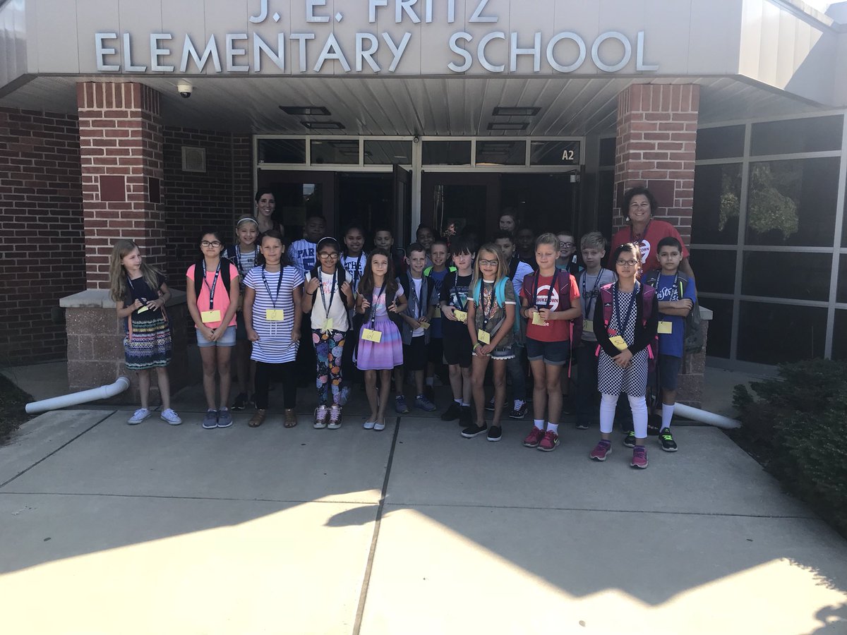 FritzElementary's tweet image. Welcome to Fritz, Mrs. Novak and Smoketown 4th graders! ❤️❤️ Happy First Day of School, @BrownstownElem &amp;amp; @SmoketownElem! #CVStrong
