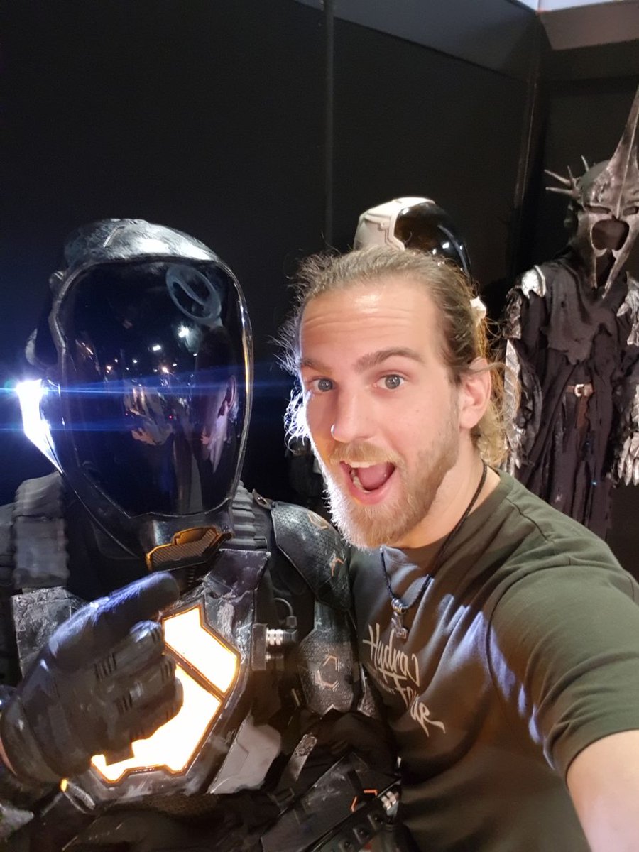 STAR42 @gamescom tweet media