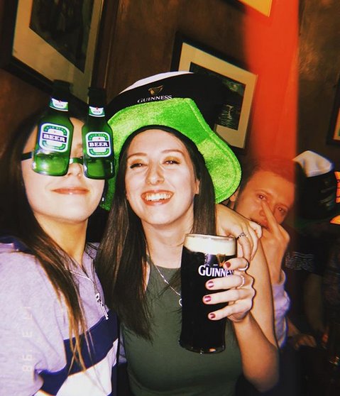 shenanigansbcn's tweet photo. Turn up the music 🎶🎤🎸 and turn down the dramas 😊

#shenanigansbcn #shenanigans #irish #firstirishpub #barcelona #bcn #irishpub #pub #irishbar #bar #friends #beer #food #party #music #openmic #livemusic https://t.co/ZcsAKZ0T5u