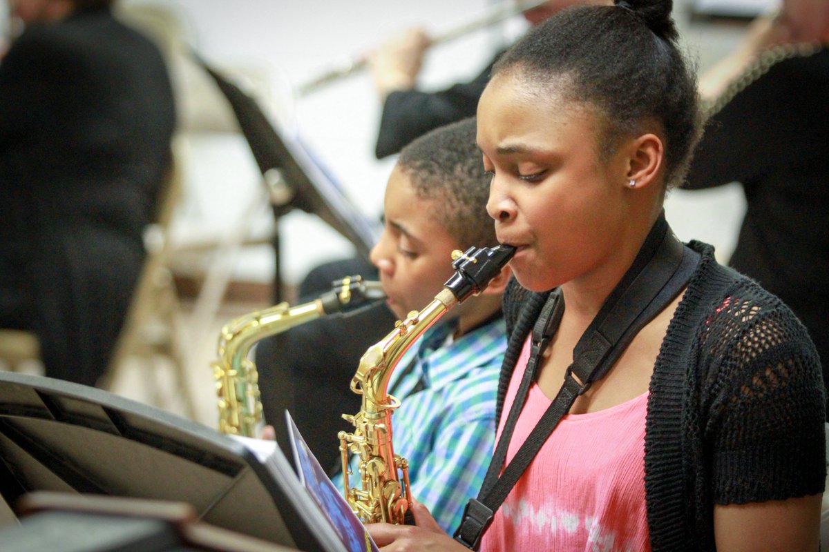 Wonder what teens gain when they stick with music? Check out these insightful facts gathered by the <a href="/NAMMFoundation/">The NAMM Foundation</a>!
nammfoundation.org/ARTICLES/2014-…
#musicmatters #musiceducation #musicforall