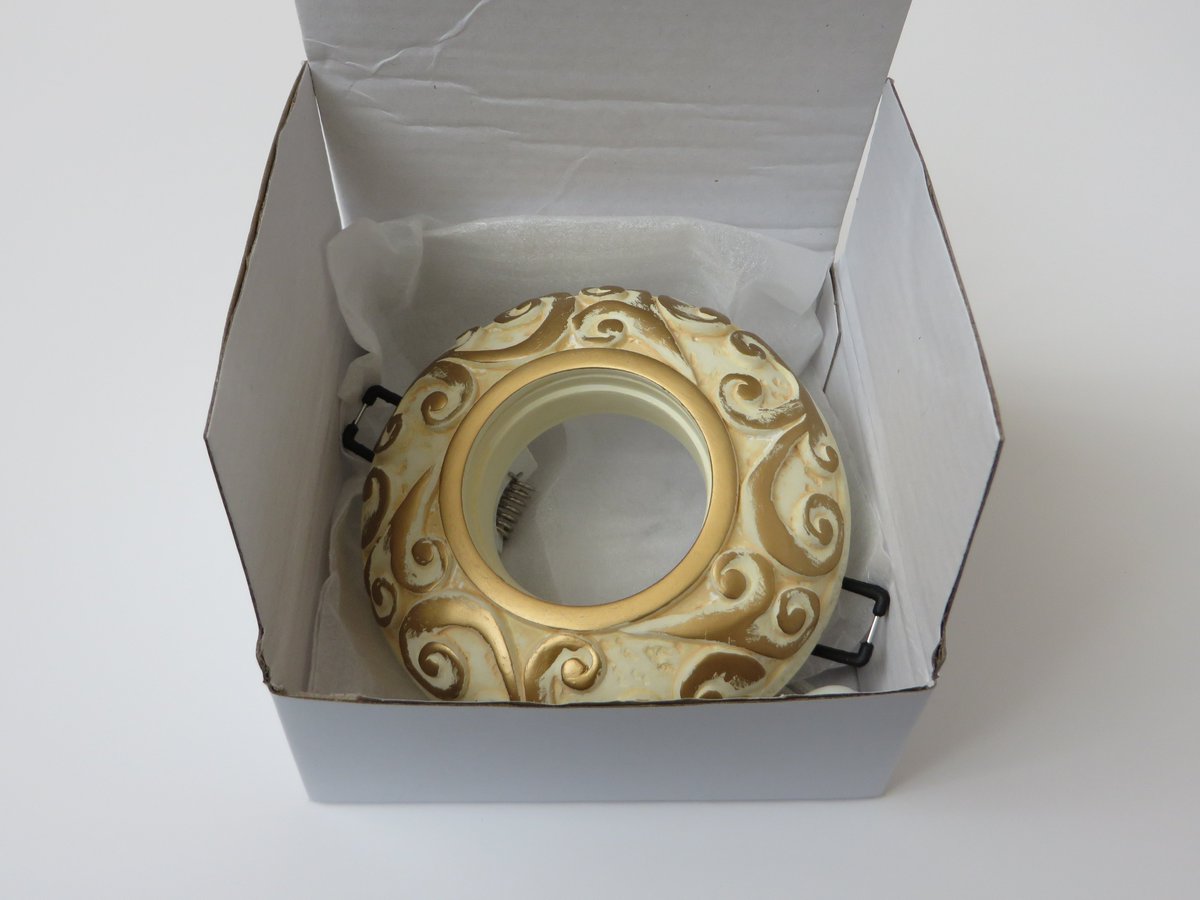 ndclassics's tweet image. We have a fantastic new range of downlight surrounds available for immediate supply, interested in being a stockist? Great terms #designers #interiordesigner #lightshop #furnitureshop #interiordesign