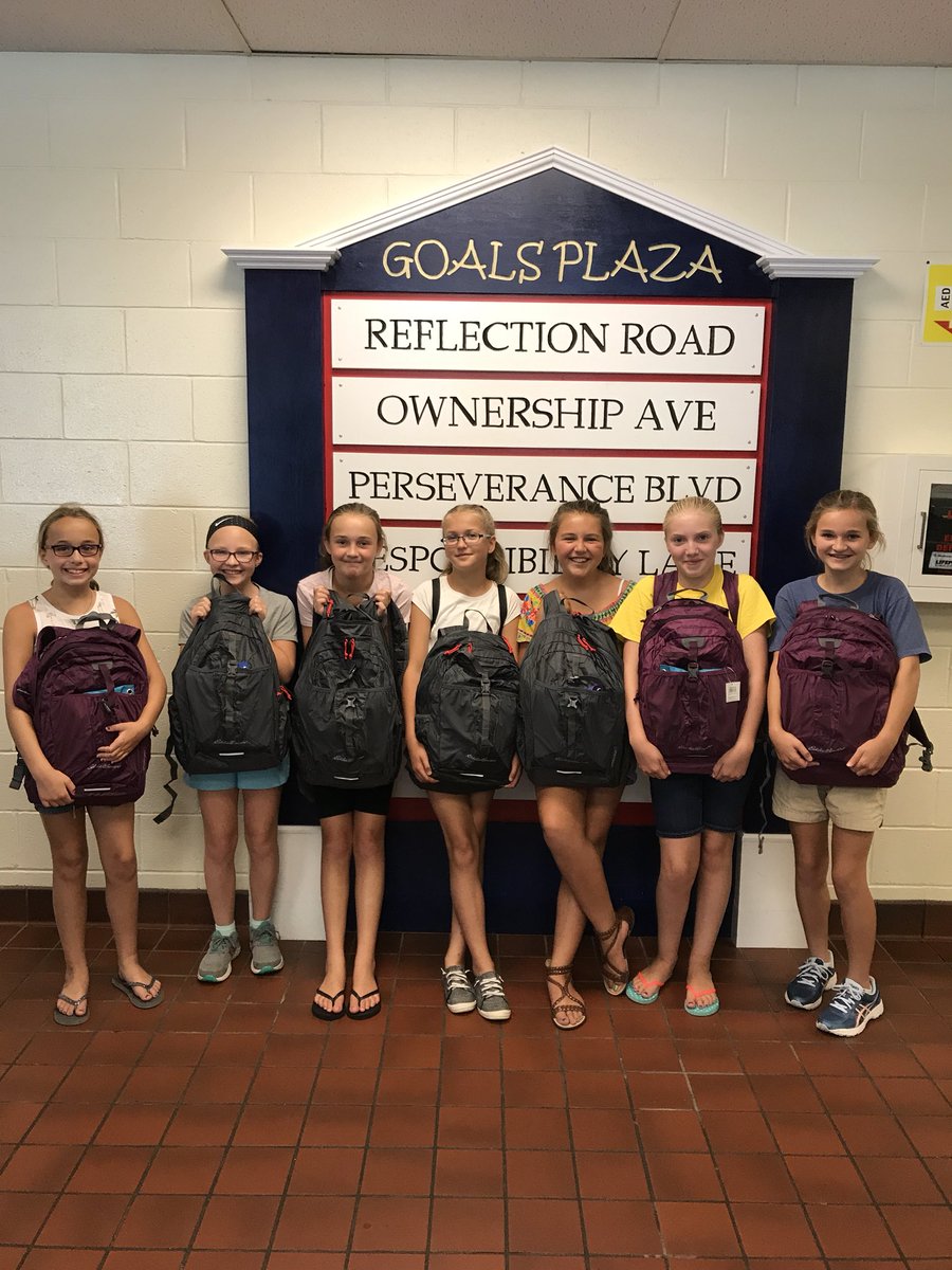 Londonderry_lms's tweet image. Some of our new monsoons (and sisters) paying it forward with their donation of backpacks filled with school supplies for some students who may need them.  #payitforward #lmscommunity
