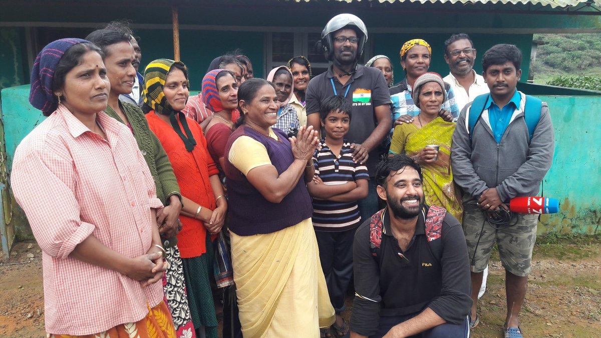 prasanthrj3's tweet photo. மரணத்தின் மத்தியில் உயிர்வாழ்ந்து கொண்டு ,தங்களின் அத்தியாவசிய பொருள் கிடைக்க, தினந்தோறும் கடும் சவாலைக் சந்திக்கும் நெல்லியாம்பதி கிராம மக்களின்  உணர்வுகளைக் படம் பிடித்து காட்டியது @news7tamil மட்டுமே....
#KeralaFloodRelief
#palakkadnelliyapathi

https://t.co/iH5eVpjsmo https://t.co/HN05hBsvUm
