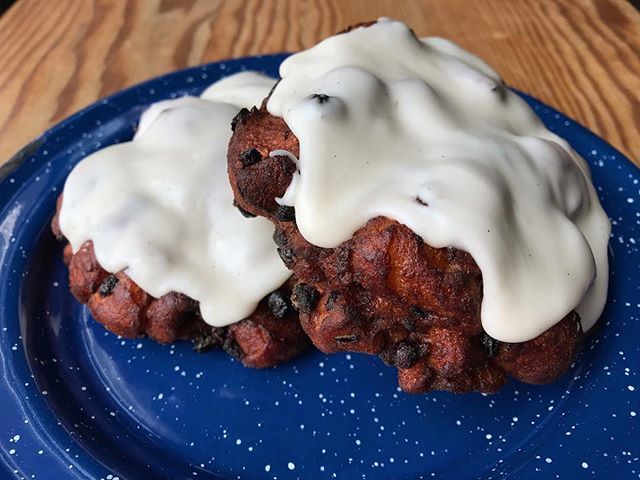 RodeoDonut's tweet photo. We’ve got fresh Wild Huckleberry Vanilla Bean fritters today!
ALSO! Did you know you can find Rodeo Donut at Metropolitan Market, Uptown location? Come pick some up! https://t.co/GCA6EoP0rI https://t.co/brndd2lKnv