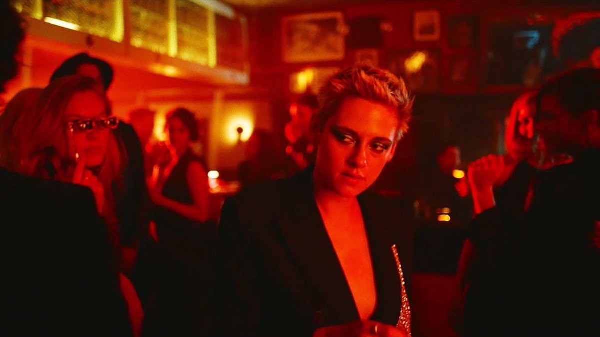 Watch Kristen Stewart force-feed some dude spaghetti in Interpol's new video trib.al/Qz4Zl9t