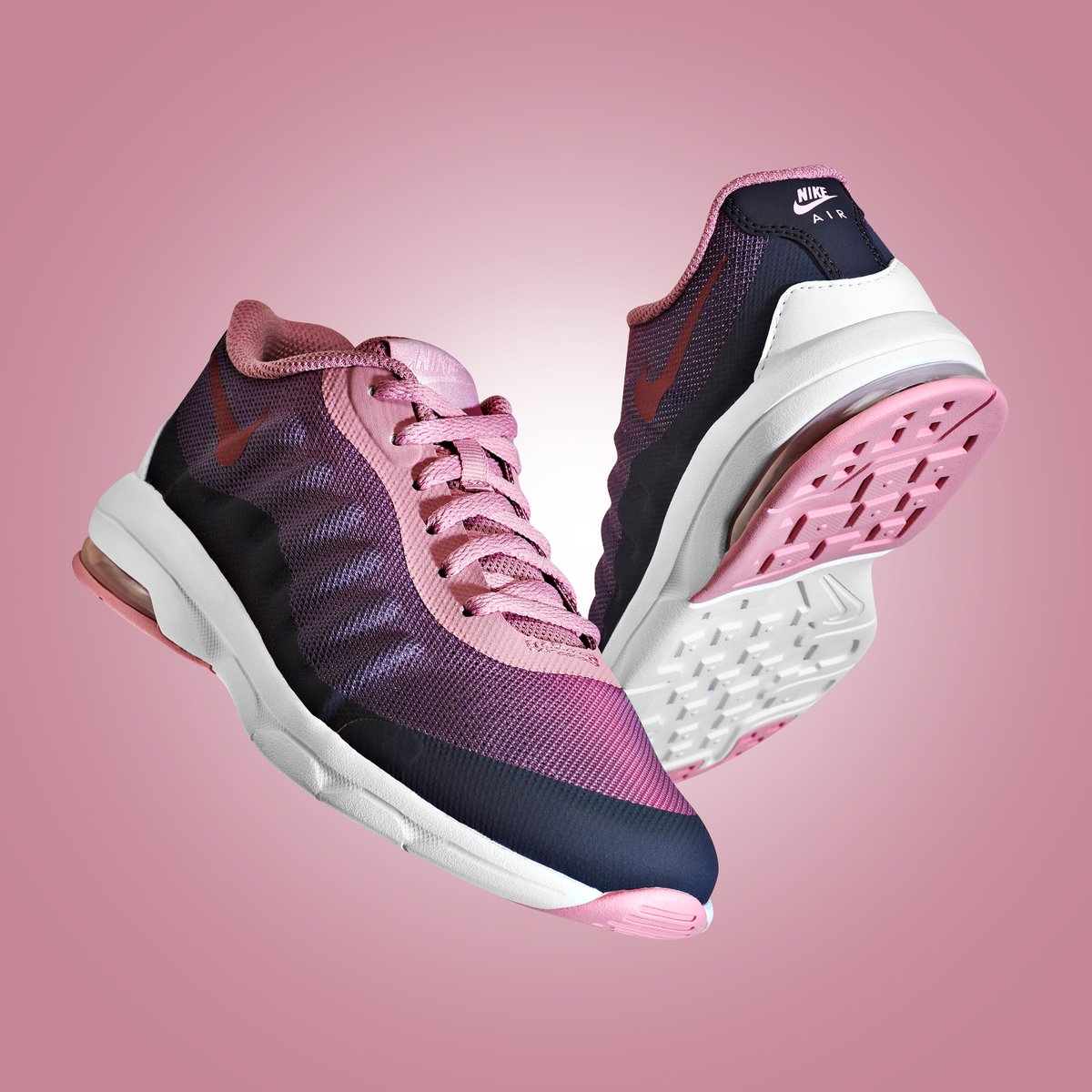 sports direct nike invigor