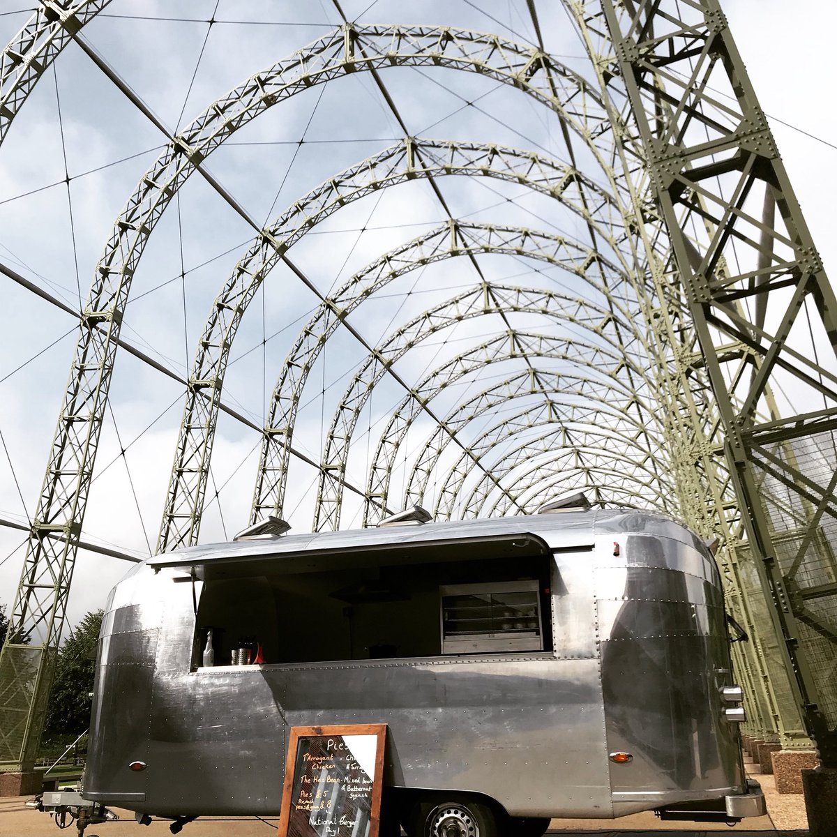 We’re at Farnborough business park today for #lunch. Hot #pieandmash to get you through the day. #pies #pie #eventcatering.