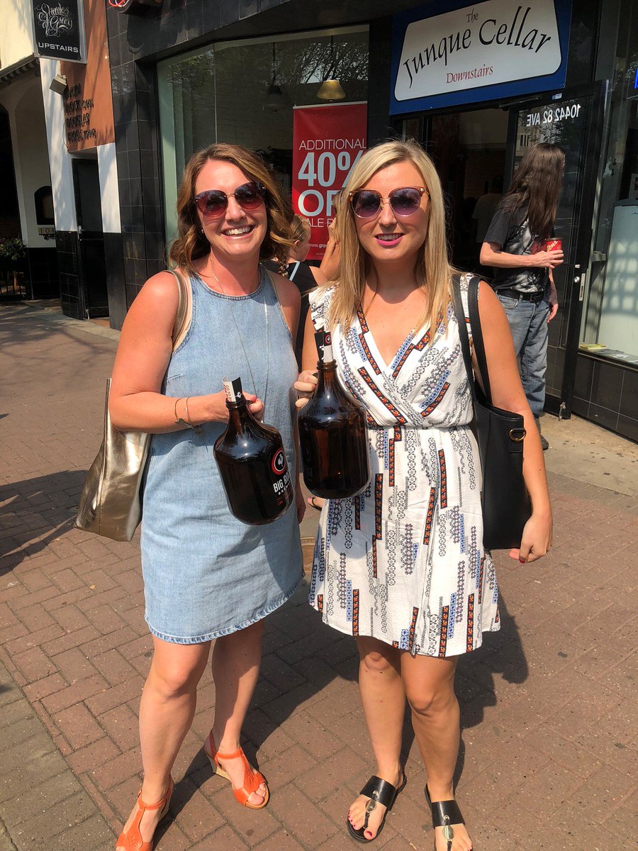 WineBeyond's tweet photo. Were you lucky enough to experience #RandomActsofBigRock earlier this month? If so, don't forget to get your growler filled with @BigRockBrewery Pilsner before Aug. 24. https://t.co/kJUCKg4kWD #ThrowbackThursday https://t.co/NWgkIzIwai