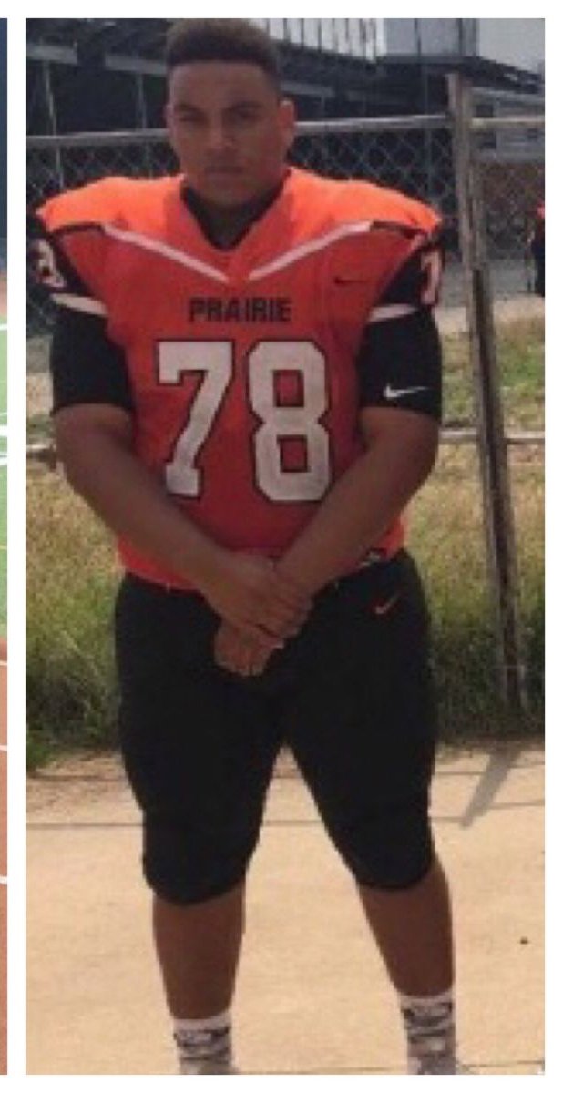 WDave32's tweet photo. First day of senior year and first game of the season. Go out and dominate, have fun!!!! #battlebrothers #prairiefootball https://t.co/EH2J895sir