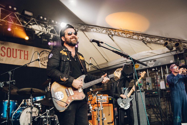 WaterlooATX's tweet photo. UNPLUGGED AT THE GROVE
BOB SCHNEIDER
August 23
https://t.co/aVUDwezzwD
#Austinlivemusic #KGSR2018 #unpluggedatthegrove2018 #bobschneider #waterloorealtyrocks #waterloorealtyatx 
https://t.co/H7f3TOixpI https://t.co/IiqQkmT1HD