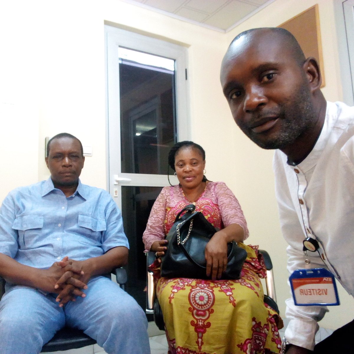 ypard_rdc's tweet photo. En réunion #TRIPARTITE ( #IITA, #FOSCAR et @ypard_rdc pour une collaboration. Dr #Bamba, Rép. de l'#IITA en #RDC,  #VictorineMbombo, Point Focal @afaasinfo @foscar en #RDC et @AimKazika d @ypard_rdc.
@jamesplegg @FARAinfo @YpardAfrica @IITA_CGIAR @RaissaTshikand4 @bondongam https://t.co/oHEN4UQGxN