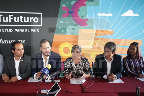 EsImagen's tweet photo. 📢 El Programa de Creación de Valor Social, @KybernusPuebla, convocó a @lopezobrador_ y a los candidatos electos para discutir y acordar la eventual incorporación y operación de las propuestas #recuperatufuturo en el plan de gobierno.
📸 https://t.co/HTeMtvnN2k
Vía @Jafet_rm https://t.co/HQydN93xri