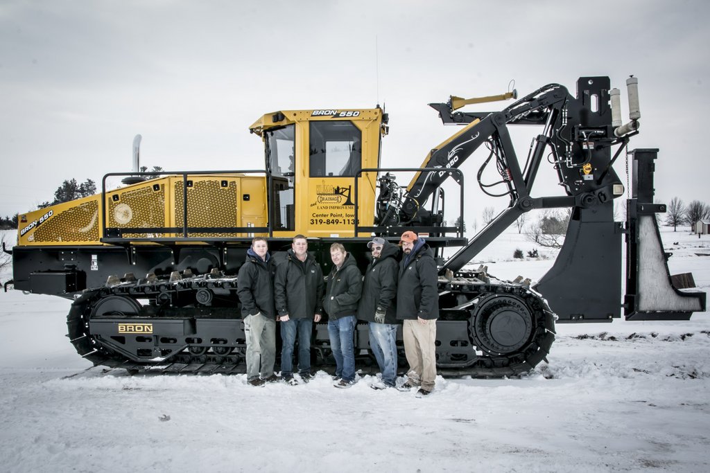 TimewellPipe's tweet photo. Welcome Klima Drainage and Land Improvement from Center Point, Iowa as today's #DrainageContractor of the day. Can't wait to see them work at the #FPS18 #tilingdemos next week. #tile18 #DrainageRush
https://t.co/H7KEaFwJZW https://t.co/S2ed9VxS2m