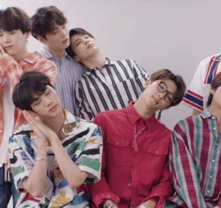 kthspurpleoceon's tweet photo. Uyumak için güzel yer tabi dkdkfkvf
#iHeartRadioMMVAs #MMVAs #FFGroupBTS @BTS_twt https://t.co/eYztdAKyLn
