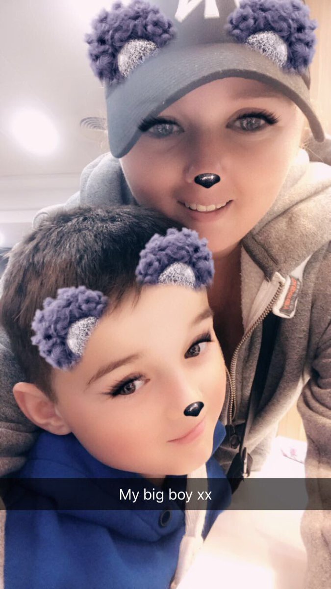 tammygriffiths2's tweet photo. @RhiwSyrDafydd mega proud of this one today he had to have 5 teeth out 😡 but so proud of him no tears 💖but mammy did 🙈🙈🤣🤣 https://t.co/GwdeWmppxD