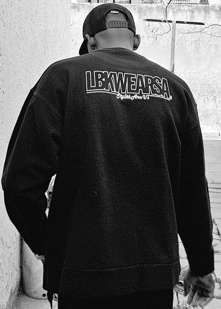 lbkwearsa57's tweet photo. #streetphotography
#streetwear
#streetfashion
#fashion
#fashiondesigner
#lbkwearsa
#LessBrands https://t.co/PelH9PCMkp