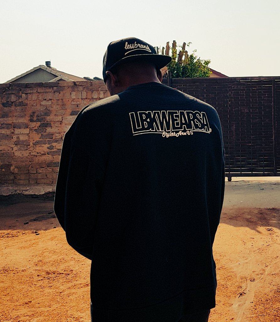 lbkwearsa57's tweet photo. #streetphotography
#streetwear
#streetfashion
#fashion
#fashiondesigner
#lbkwearsa
#LessBrands https://t.co/PelH9PCMkp