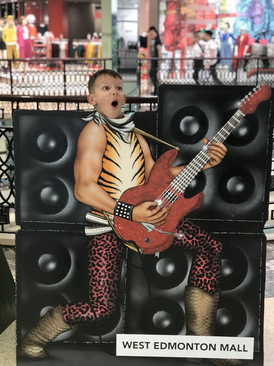Michell89825444's tweet photo. He is learning to shred just like @hurricanenita @chuckgarric @TommyHenriksen @RyanRoxie @alicecooper! Totally pumped for tonight’s Paranormal Evening! https://t.co/PQqt2N0MSu