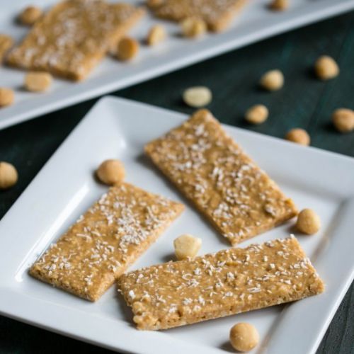 Bar-restaurant>Coconut Macadamia Bars-- bit.ly/2Lms5gC #bar