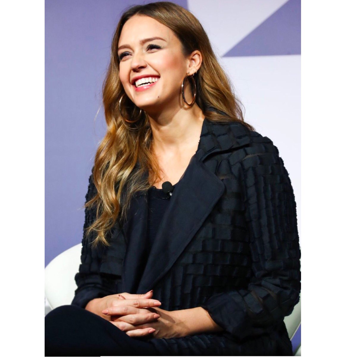 #Jessicaalba looking beautiful wearing <a href="/YEON_OFFICIAL/">YEON</a> signature #trenchcoat #modaoperandi #AW18