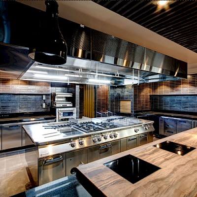 AliGroupFS's tweet photo. For the new kitchen equipment used in its Italian restaurant, the amazing InterContinental Perth City Centre, chose Mareno STAR70 line. Want to know more about the project? Click here: https://t.co/ej3xrKGgsV #star70 #cooking #aligroupFS #aligroupFSprojects https://t.co/rWcOHm0XVc