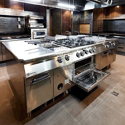 AliGroupFS's tweet photo. For the new kitchen equipment used in its Italian restaurant, the amazing InterContinental Perth City Centre, chose Mareno STAR70 line. Want to know more about the project? Click here: https://t.co/ej3xrKGgsV #star70 #cooking #aligroupFS #aligroupFSprojects https://t.co/rWcOHm0XVc