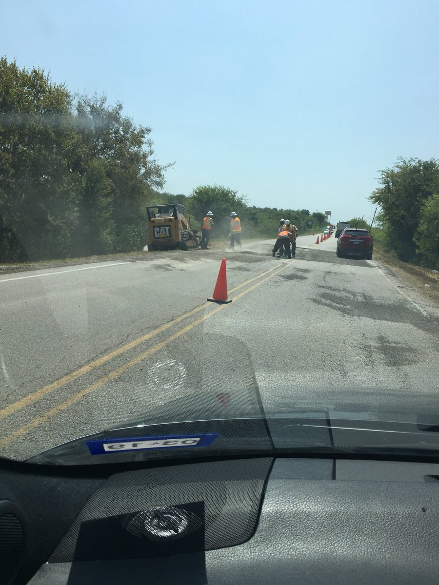 MisdSafety's tweet photo. BME parents, Blake Manor is down to one lane due to construction. #MISDSafety https://t.co/FyIP098wo2