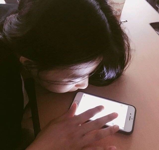 hwangsoyeonfc's tweet photo. [🎉]
CHEGAMOS AOS 200 SEGUIDORES 😲
Agora que vi kkk
 Obrigada a todos que gostam da Soyeon. Por mais que não posto com frequência, obrigada por ser pacientes comigo. Espero que fiquem e por favor dêem muito amor a Soyeon 💖
#HwangSoYeon #PRODUCE48 #황소연 https://t.co/hxo8VKuGDM