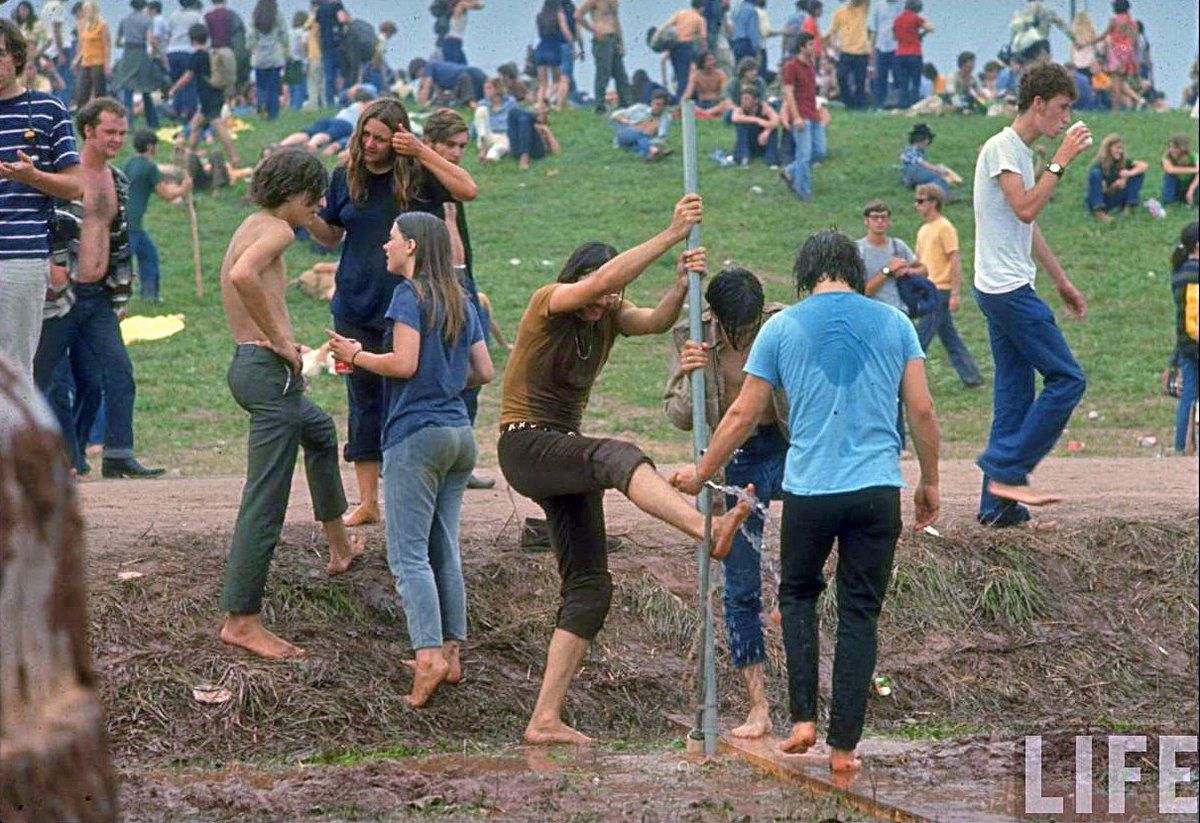 http://tribupedia.com/1969-woodstock-photos-color/ . - #woodstock #concert ...